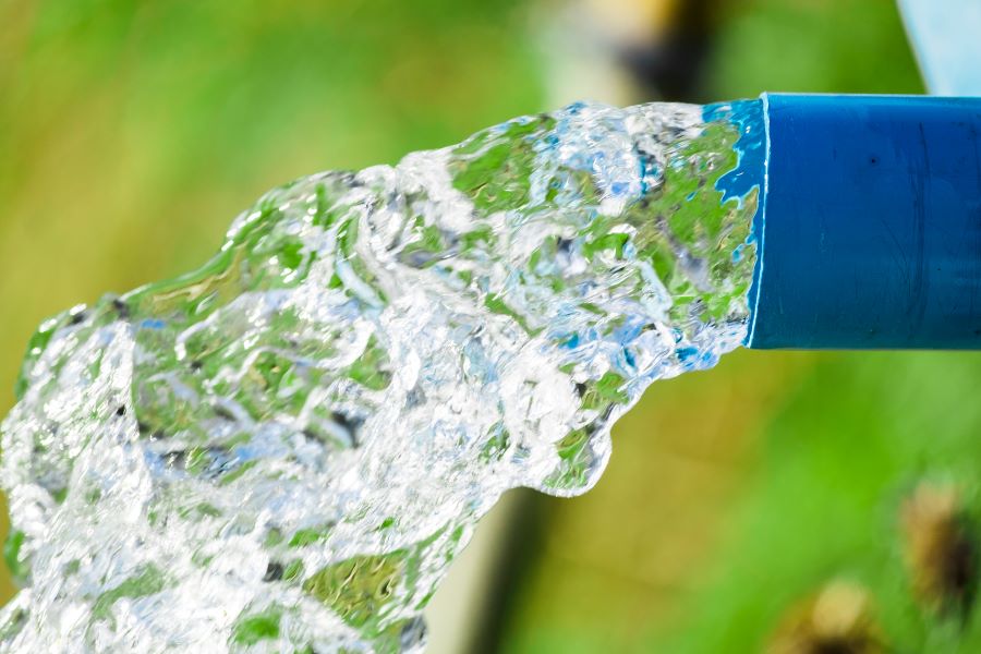 EU acts to improve water quality and reduce plastic pollution